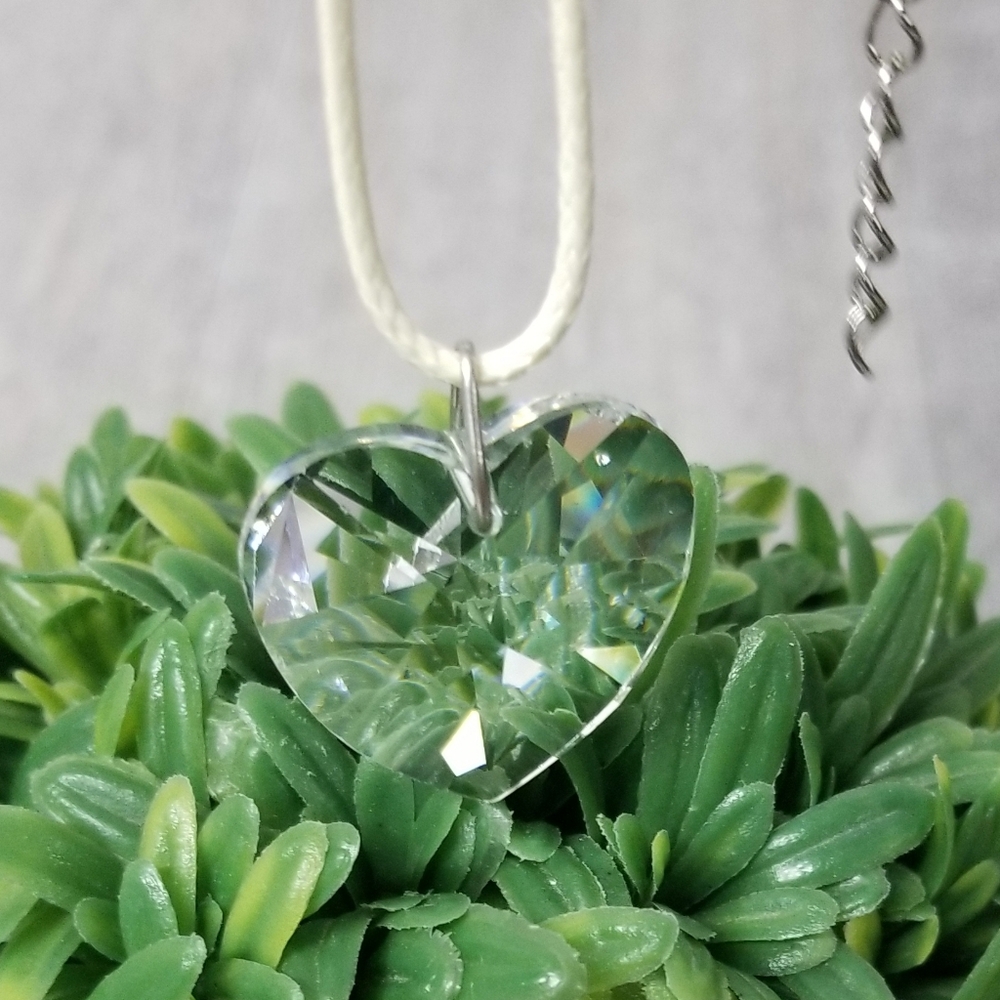 Multi Faceted Crystal Heart Pendant - Picture 3 of 6